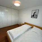 Apartament Premium 70qm 2,5 Kueche, Smart Tv, Garage, Wifi *