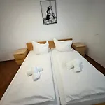Apartament Premium 70qm 2,5 Kueche, Smart Tv, Garage, Wifi
